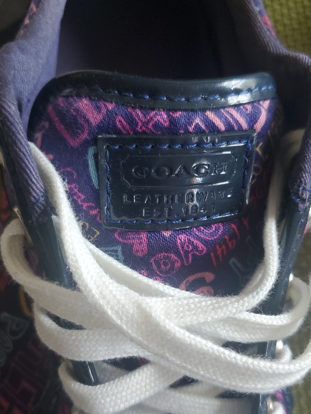 Coach Barrett Poppy Graffiti Love Design Sneakers Size 7B - Picture 7 of 16
